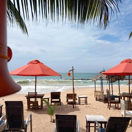 Blue Horizon Beach Hotel Тангалле Екстер'єр фото