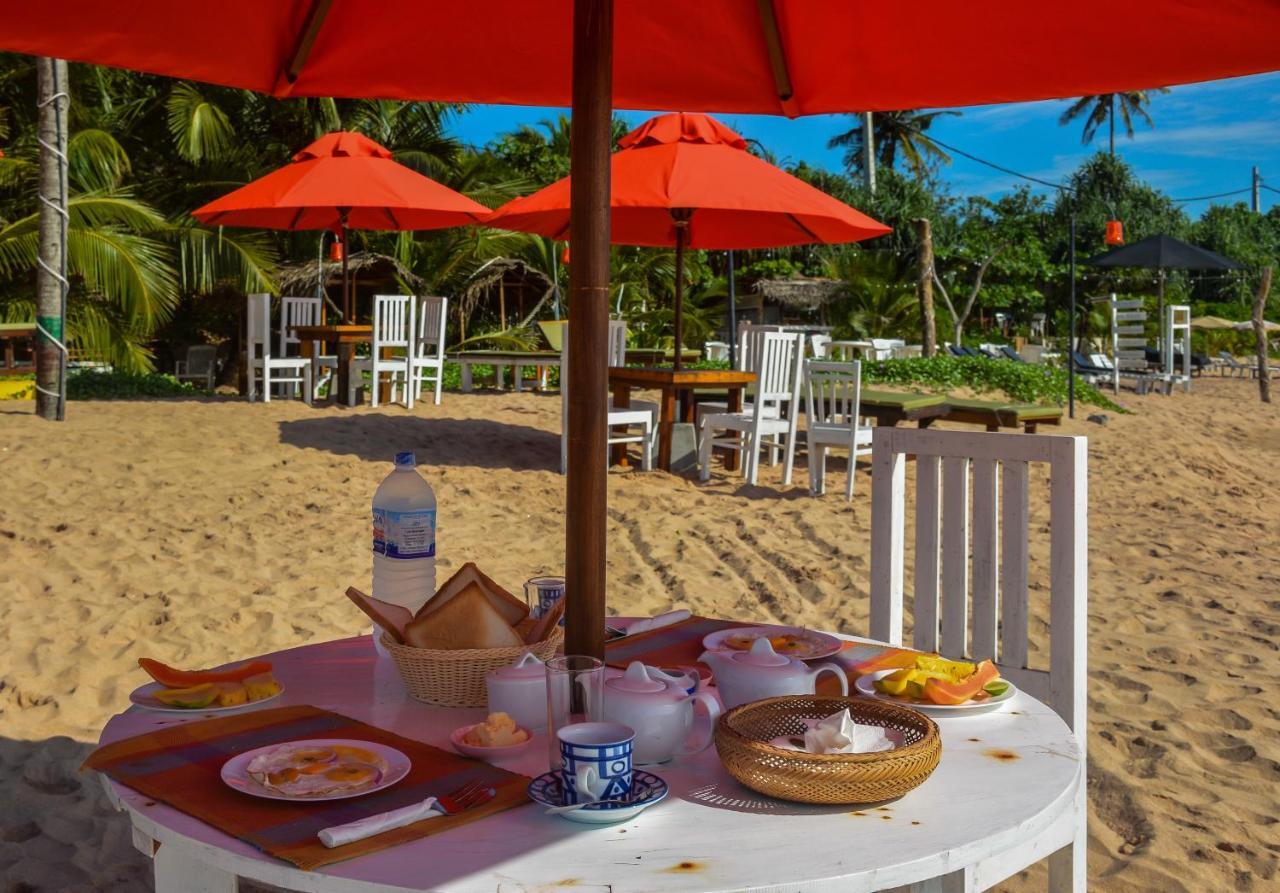 Blue Horizon Beach Hotel Тангалле Екстер'єр фото
